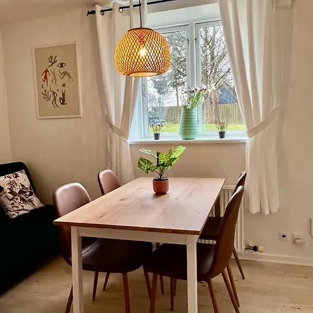 5 Minute Walk To Lego House - 50m2 With Garden / A Unit بيت للعطل بيلوند